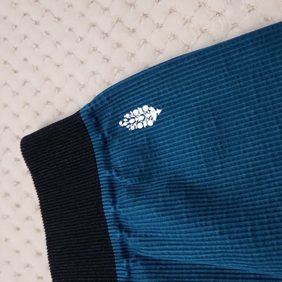 Nwot Free People Movement Prajna Shorts - Picture 7 of 11